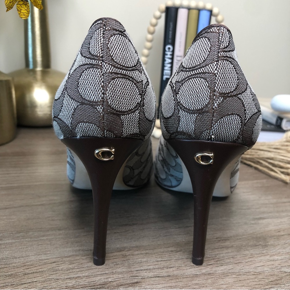 Coach Skyler Pump In Signature Jacquard Brown Pointed Toe Heels 8 - Picture 8 of 12